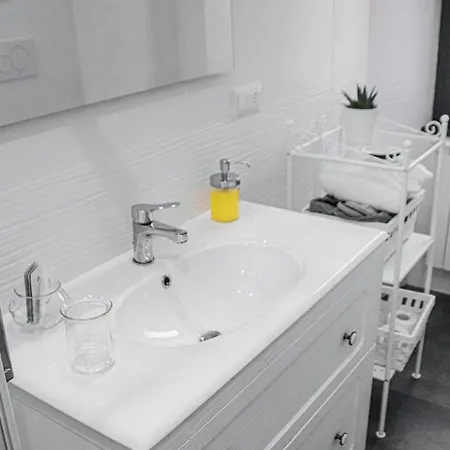 La Luna Nel Pozzo Alojamento de Acomodação e Pequeno-almoço Roma